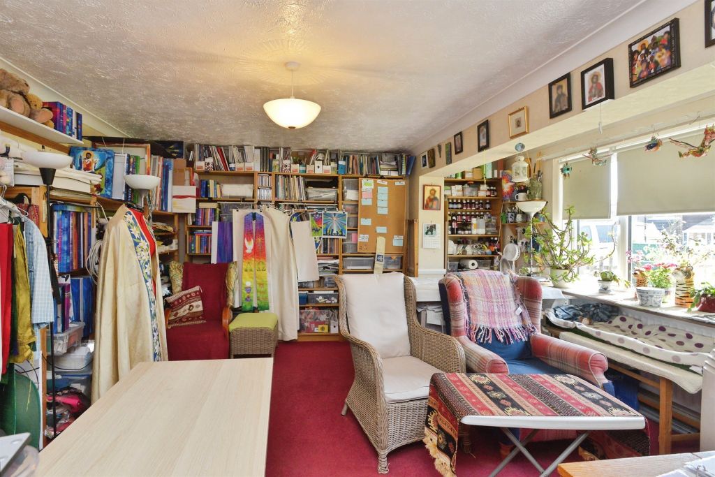 Property photo 3 of 17