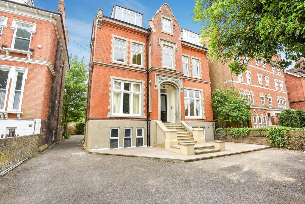 Property photo 1 of 6