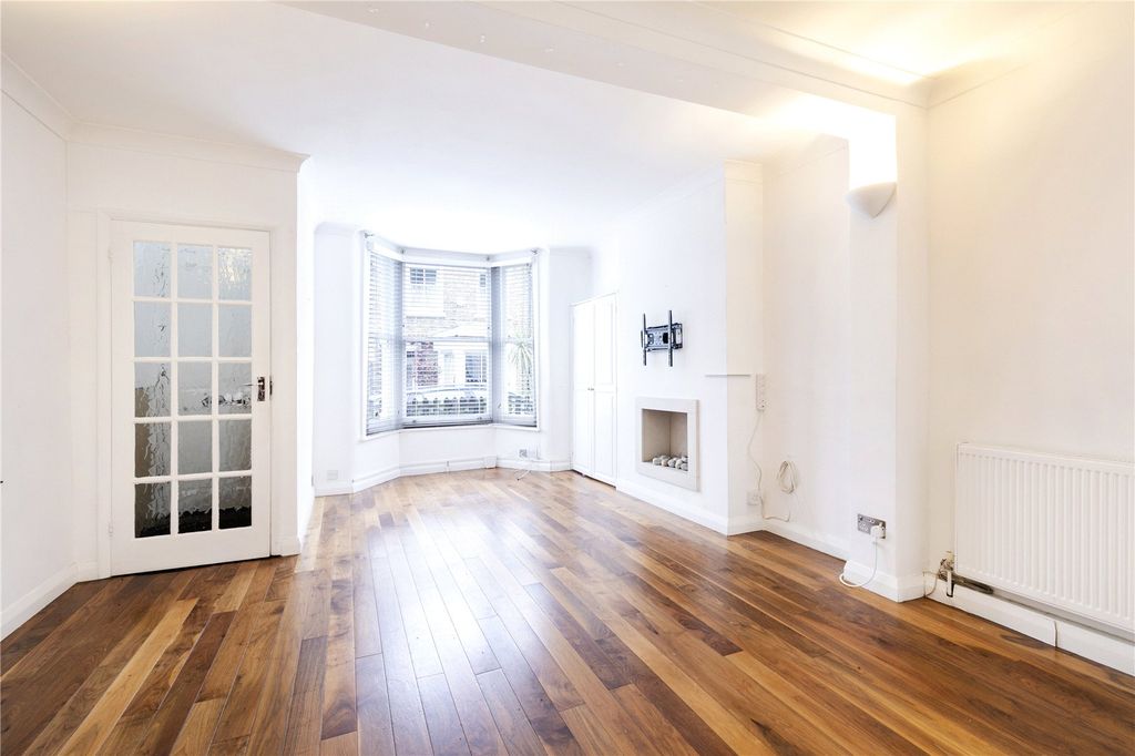 Property photo 2 of 15 Reception