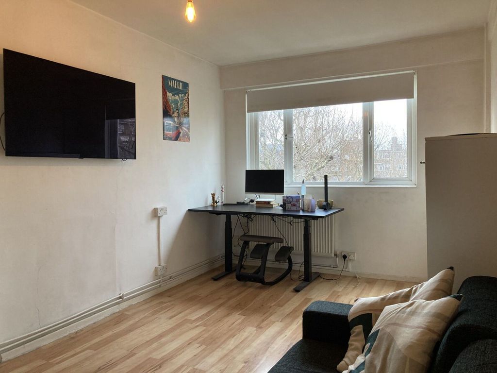 Property photo 3 of 5
