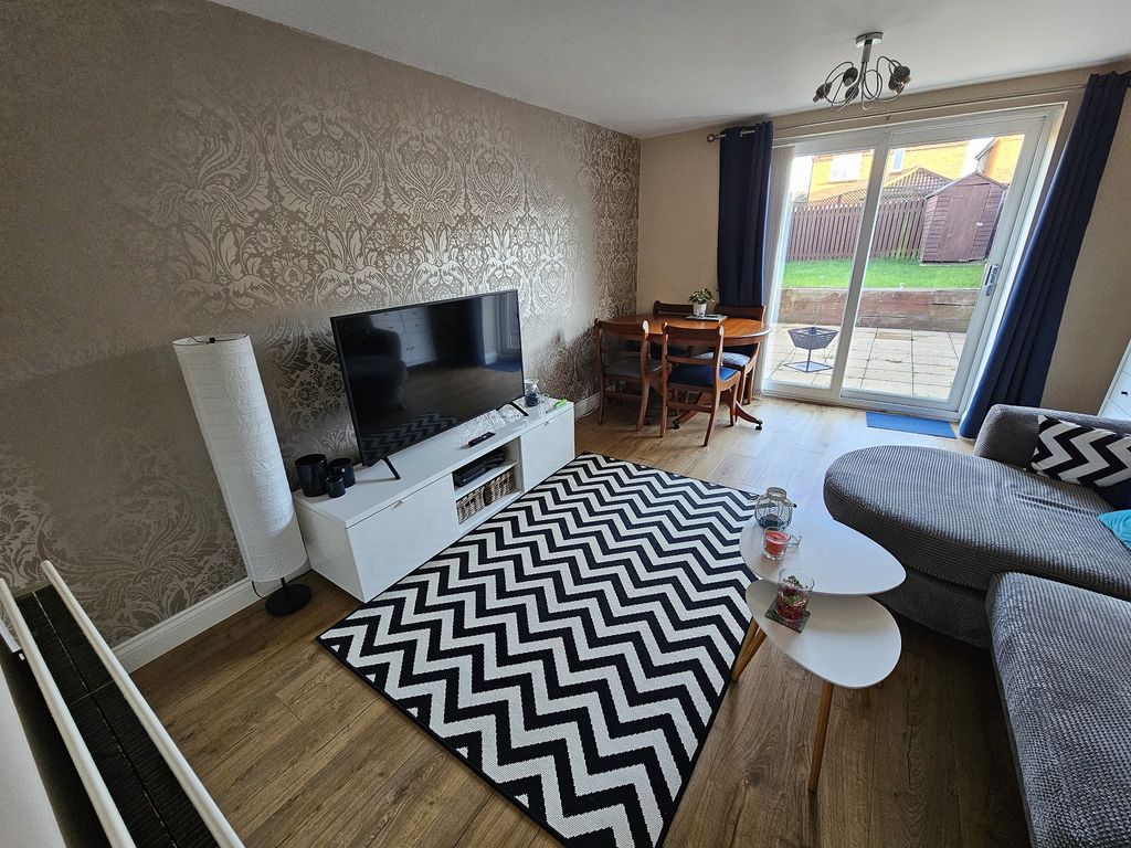 Property photo 2 of 7 Lounge