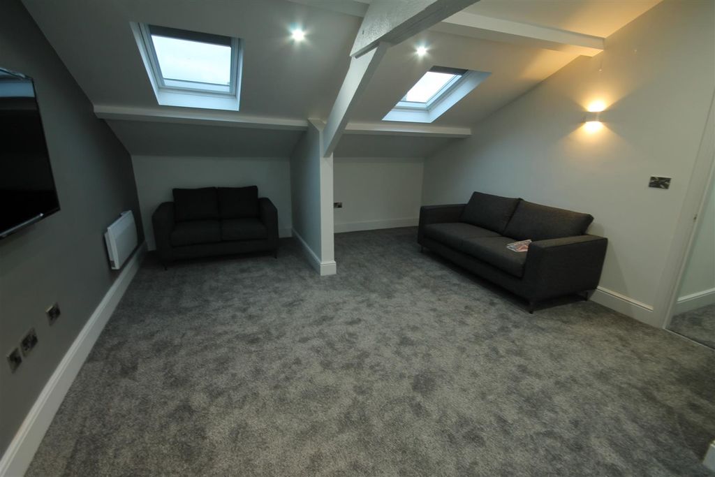 Property photo 2 of 8 1.Jpg