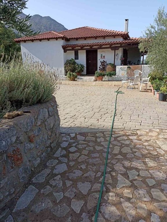 Property photo 1 of 11 House, 100 Sq, For Sale