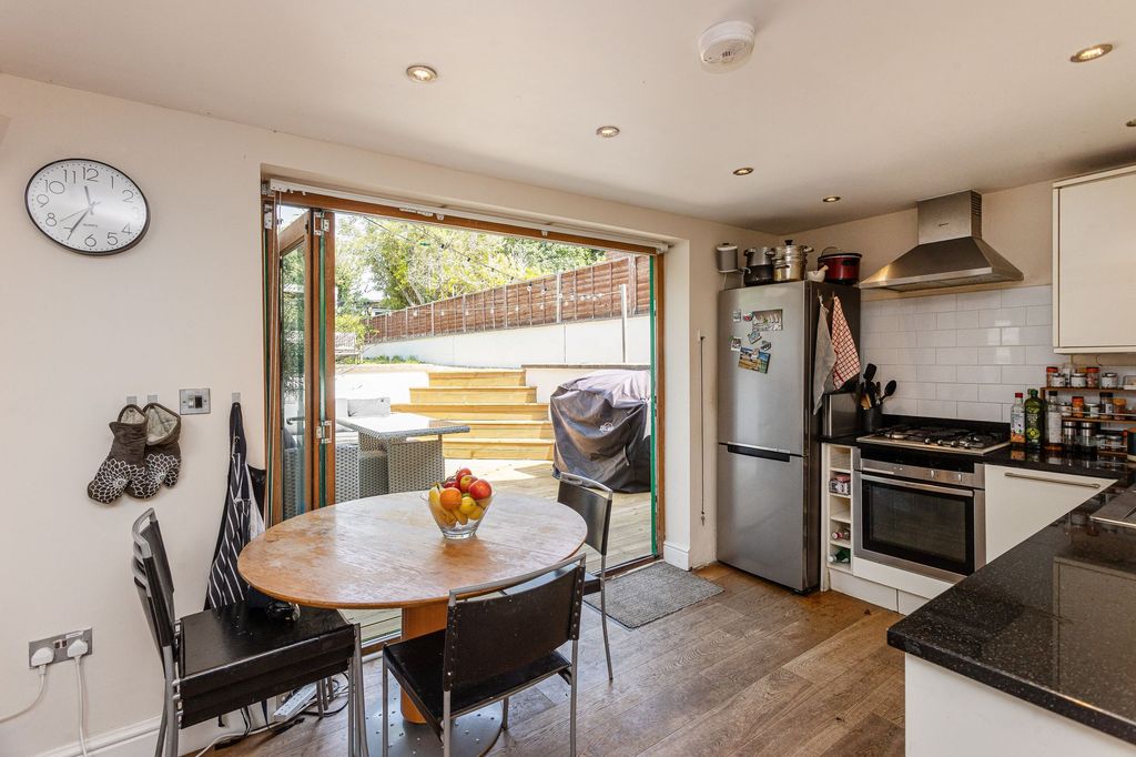 Property photo 2 of 19 Kitchen/Dining