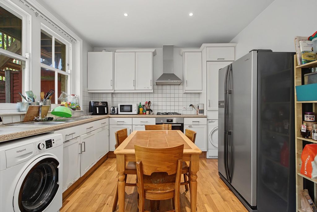 Property photo 2 of 12 Kitchen