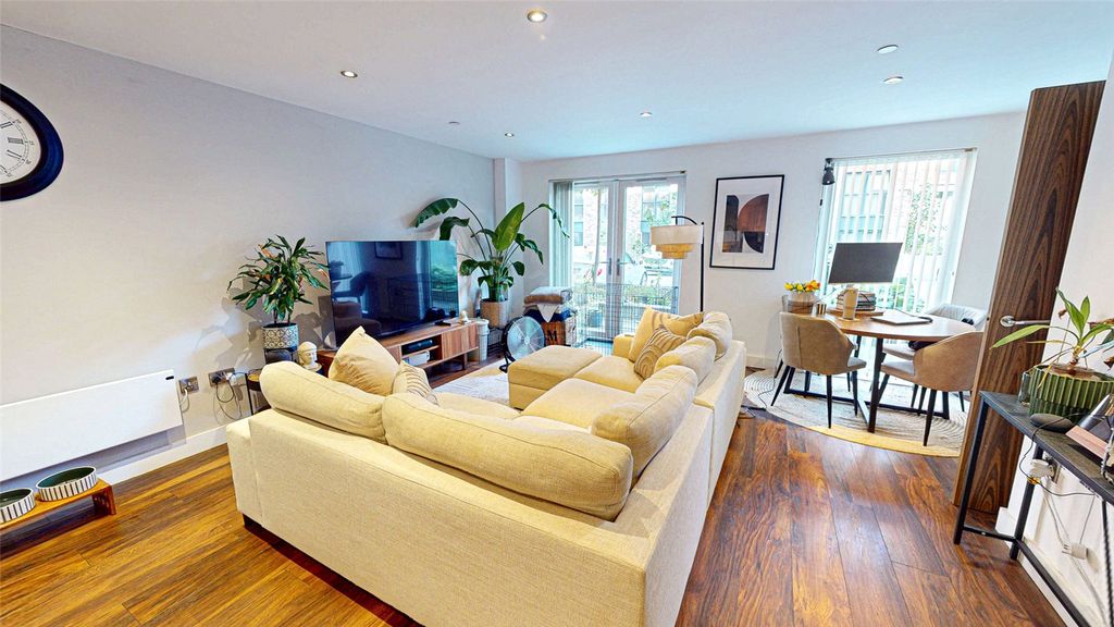 Property photo 1 of 15 Picture No. 04