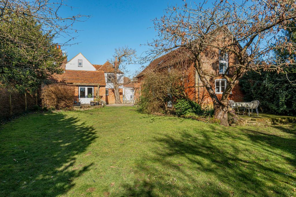 Property photo 1 of 38 Rear Garden (1)