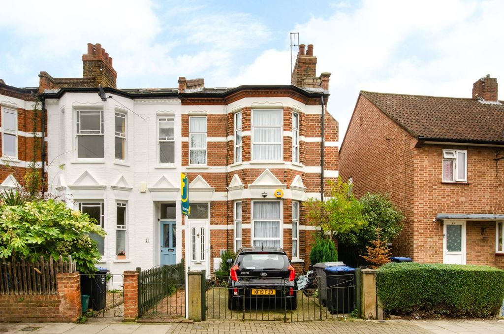Property photo 2 of 13