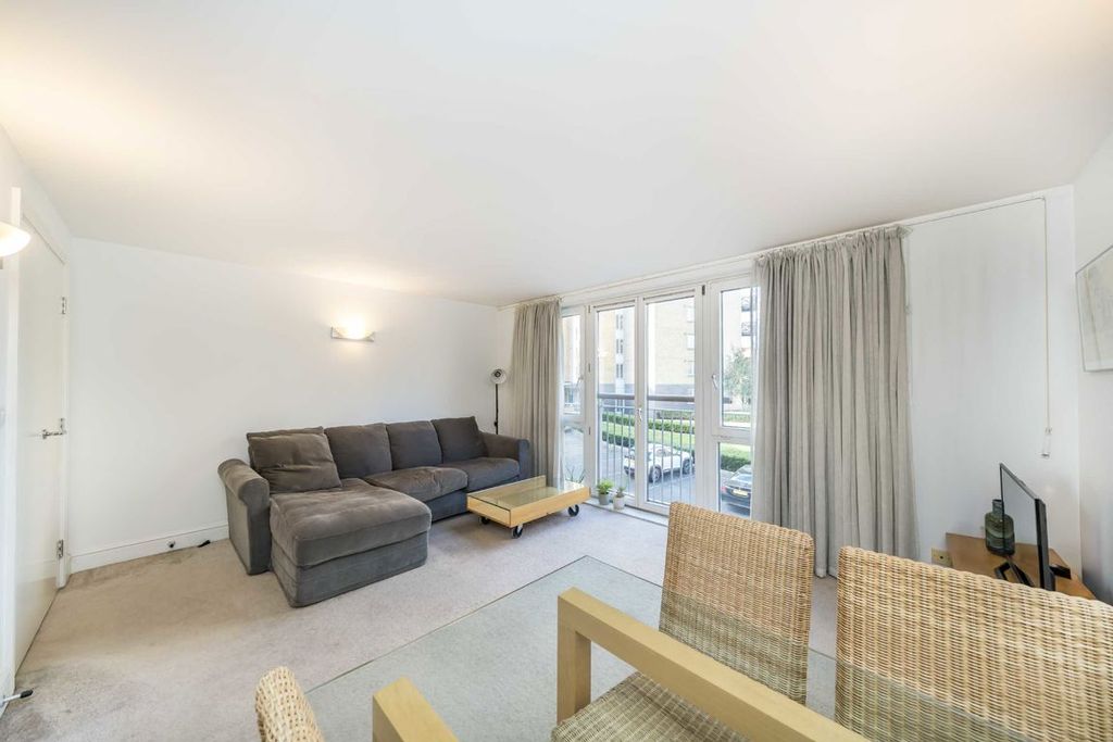 Property photo 3 of 6