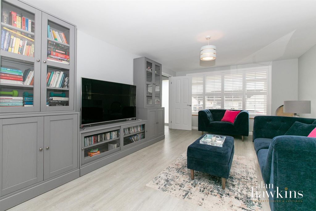 Property photo 3 of 24 3544-12.Jpg