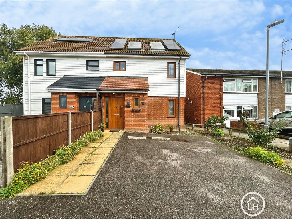 Property photo 1 of 15 External