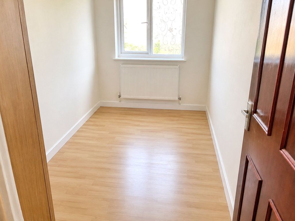 Property photo 3 of 8 Picture No. 02