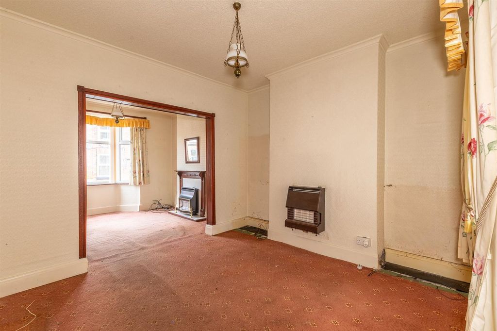 Property photo 3 of 13 15Marshlane-7.Jpg