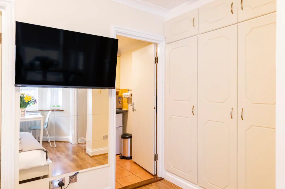 Property photo 2 of 26