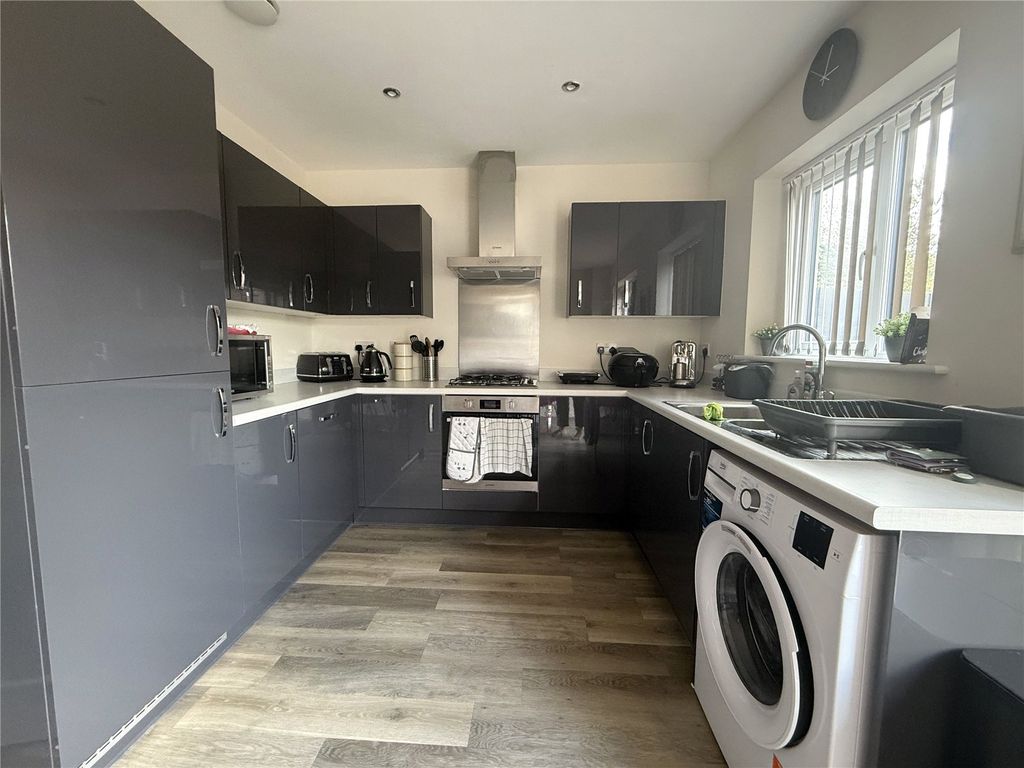 Property photo 2 of 12 Picture No. 07