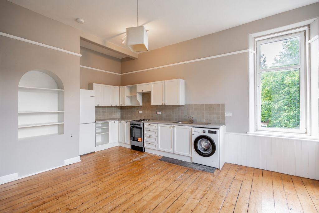 Additional image 5 of 3 bed flat to rentWallace Street, Stirling, Stirlingshire FK8