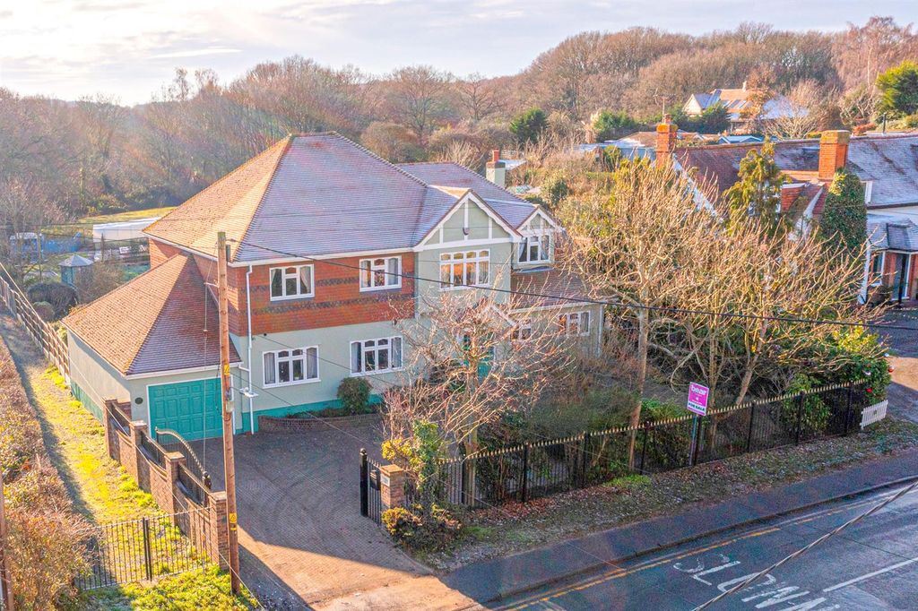 Property photo 1 of 39