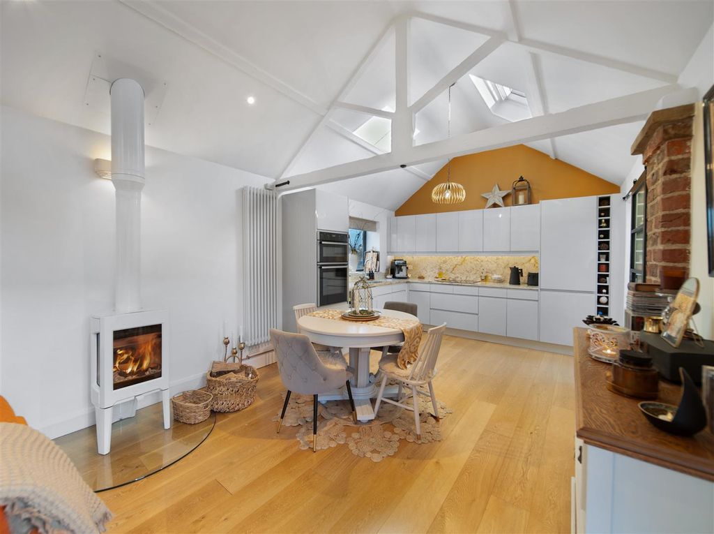 Property photo 3 of 44 1. East Farm Barn - Interior-6.Jpg