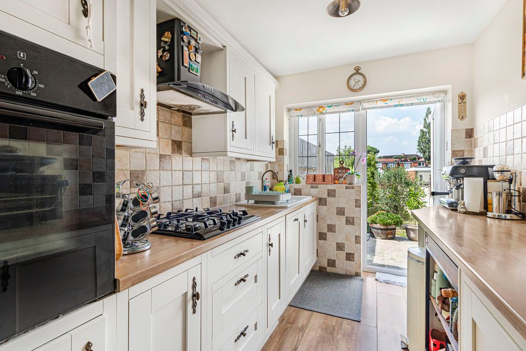Property photo 3 of 19 Photo 9