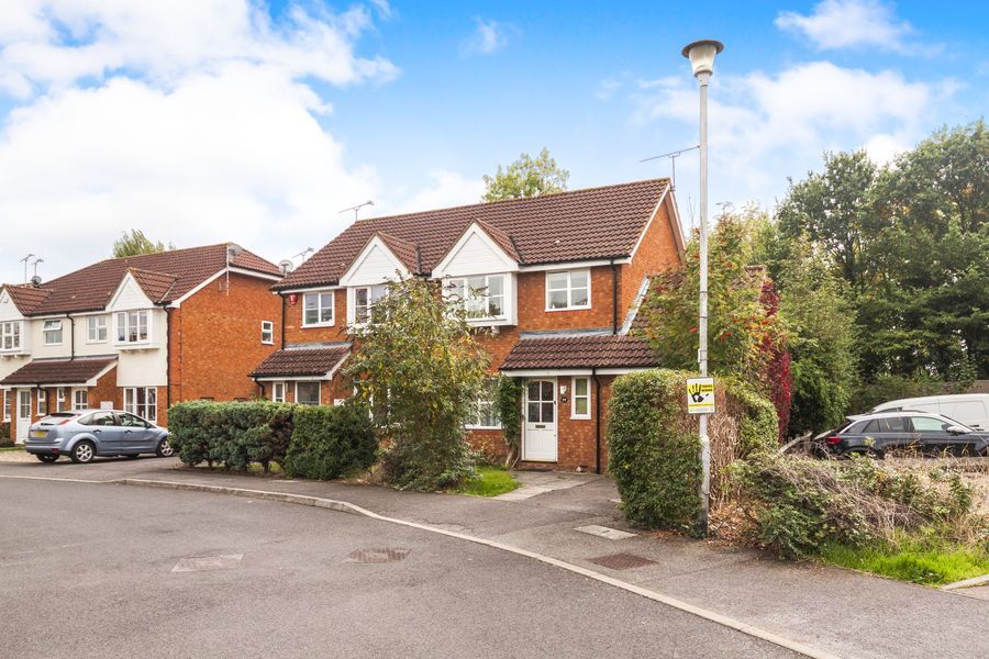 Property photo 1 of 8 6685A82F-96B4-44B6-B