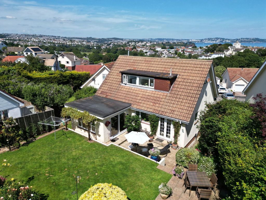 Property photo 1 of 26