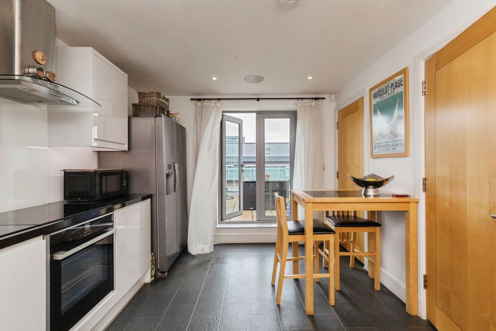 Additional image 9 of 3 bed flat for saleLime Kiln Road, Bristol BS8