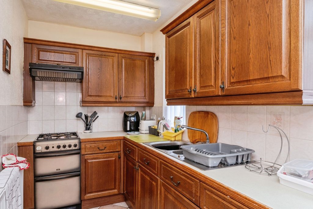 Property photo 3 of 12 Pbox-Img.Jpg