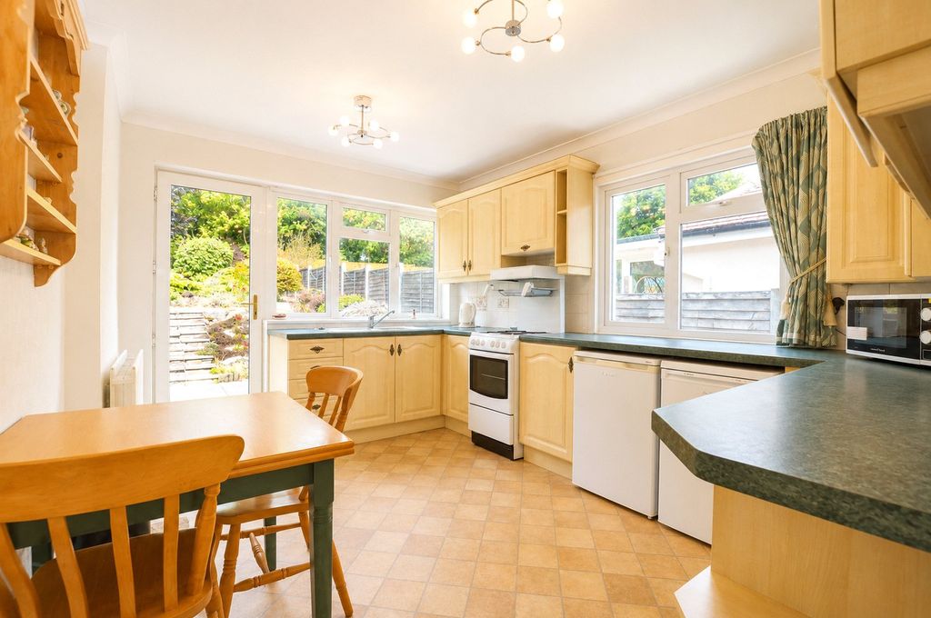 Property photo 3 of 12 Picture No. 20