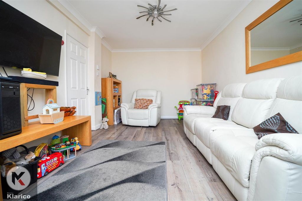 Property photo 3 of 16 Photo-3.Jpg