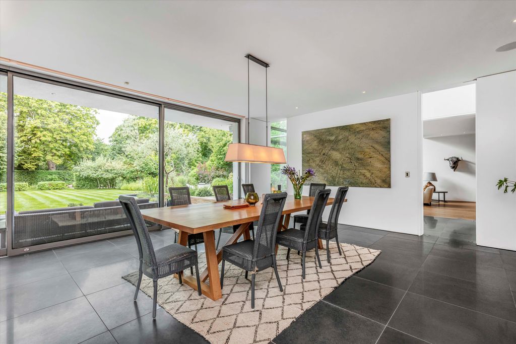 Property photo 3 of 20 Image