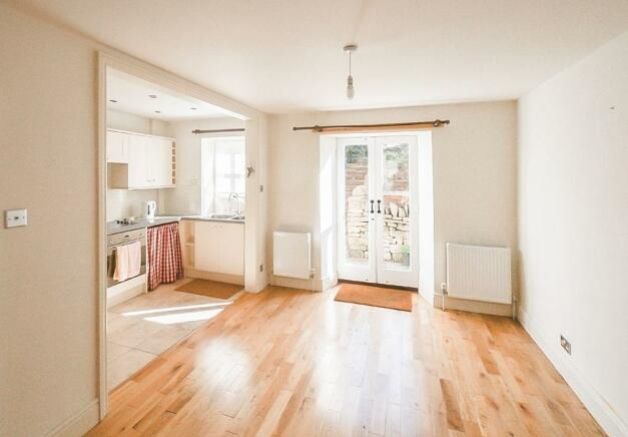 Property photo 2 of 7 1