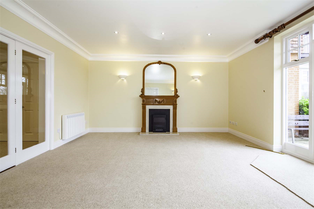 Property photo 3 of 24