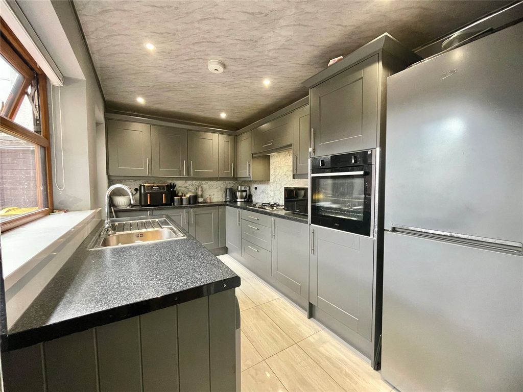 Property photo 1 of 14 Kitchen
