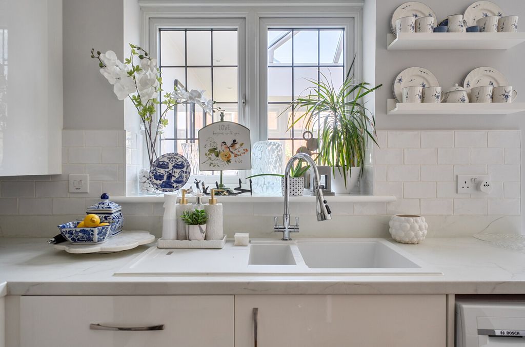 Property photo 3 of 17 1415058-24-698c52...