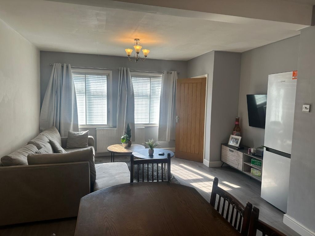 Property photo 2 of 5