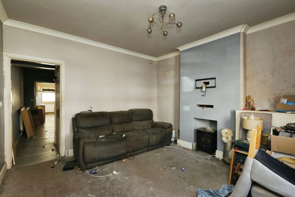 Property photo 2 of 7