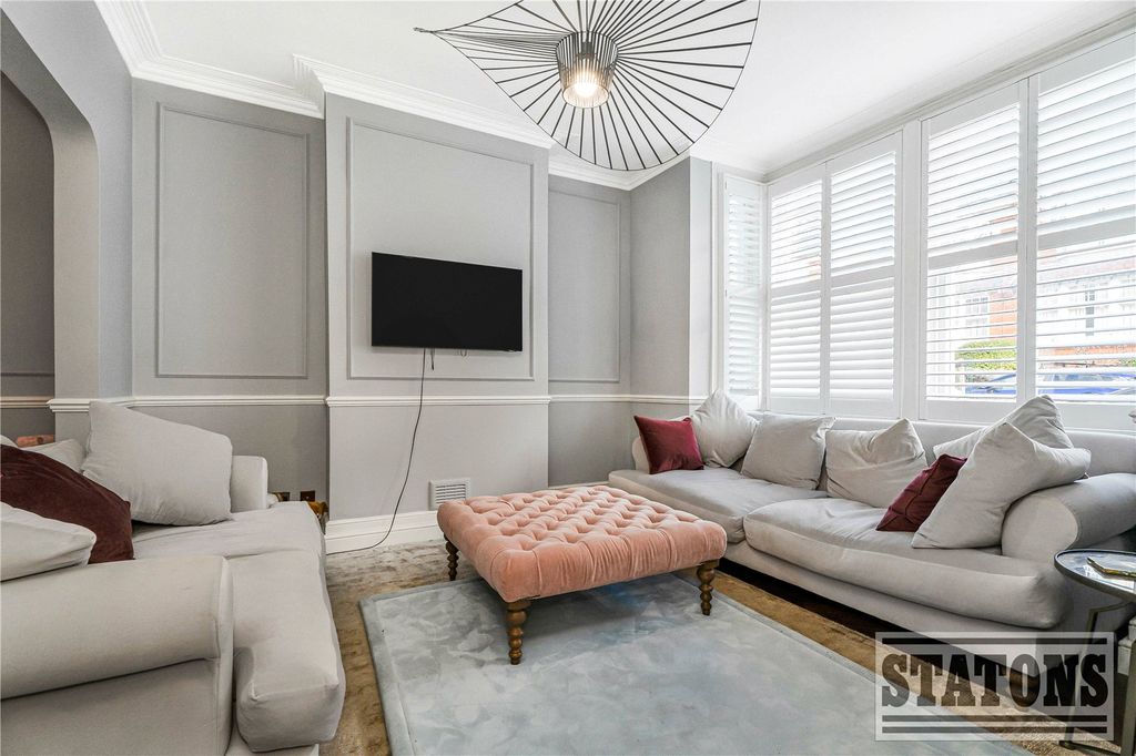 Property photo 3 of 18 Picture No. 12