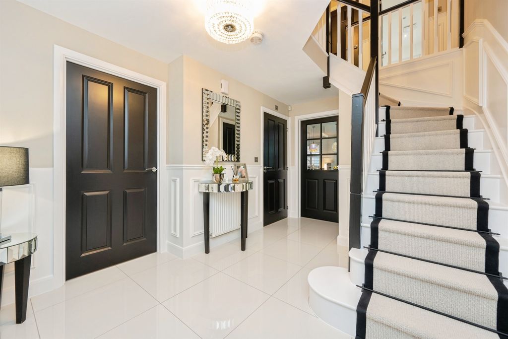 Property photo 3 of 38