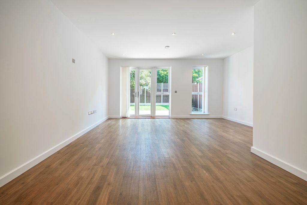 Property photo 3 of 10 9 Bruin-4811.Jpg