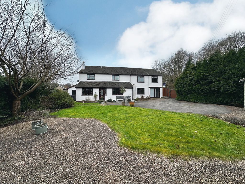 Property photo 1 of 42