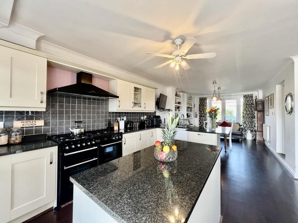 Property photo 3 of 34 Kitchen/Dining Room
