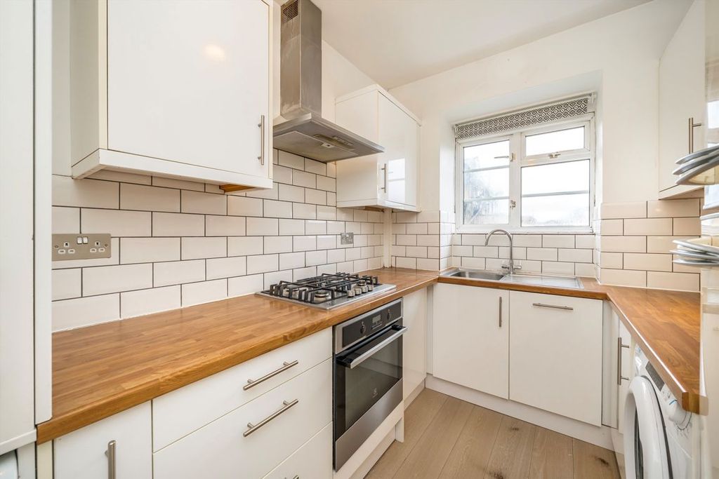 Property photo 3 of 5