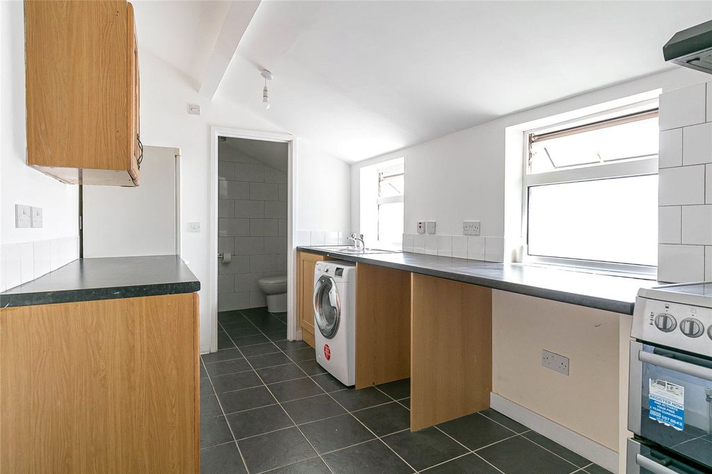 Property photo 2 of 12 Picture No. 03