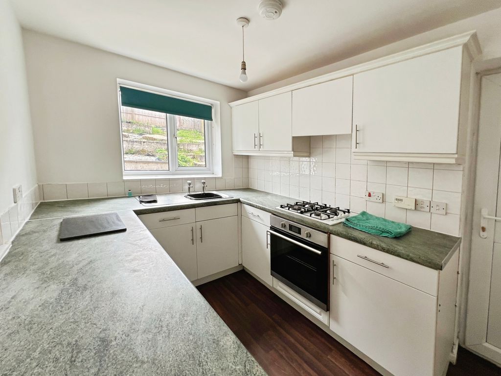 Property photo 3 of 15 Kitchen
