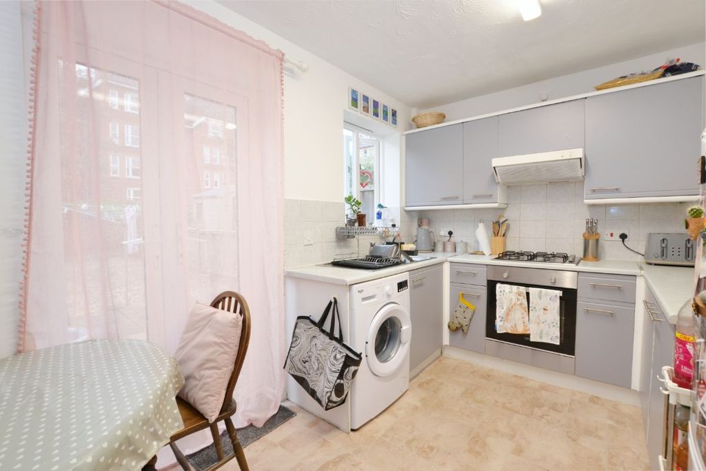 Property photo 3 of 7