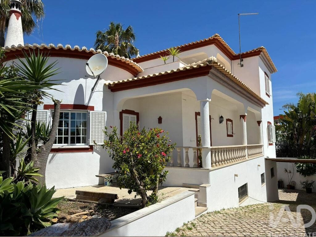Property photo 1 of 21