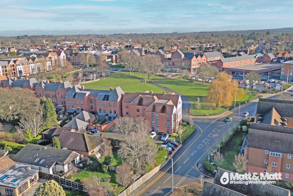 Property photo 2 of 9 2470433