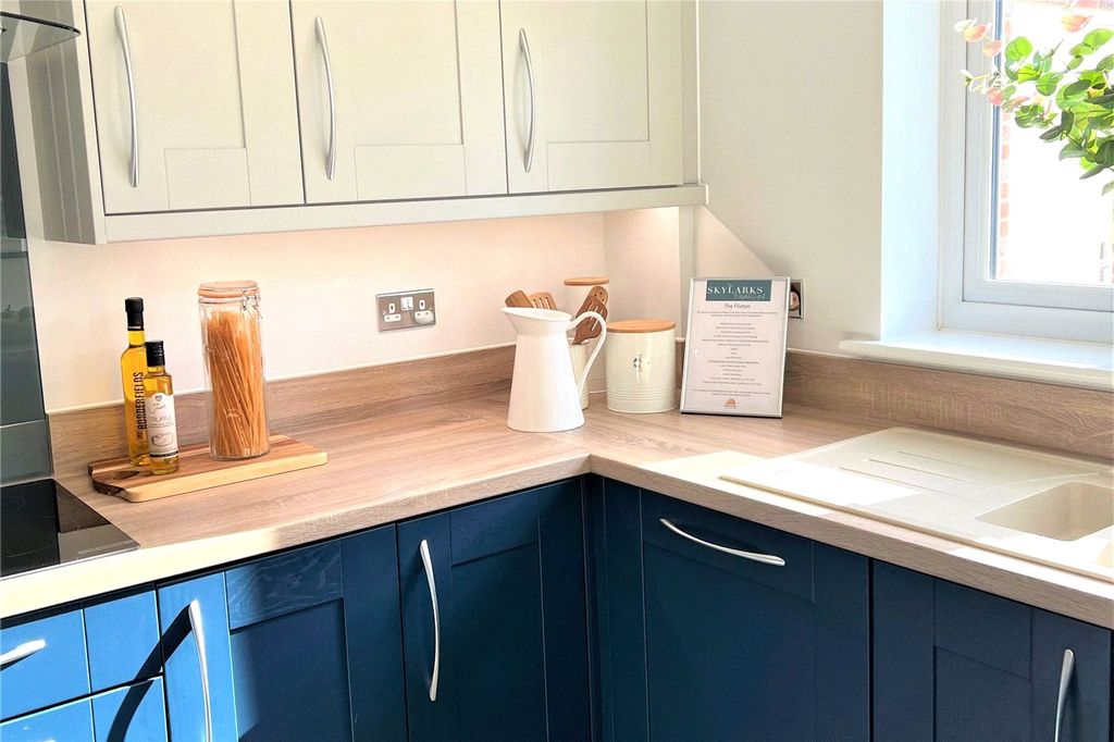 Property photo 3 of 16 Picture No. 14