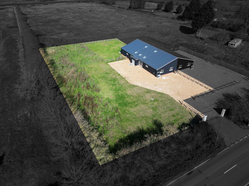 Property photo 2 of 21