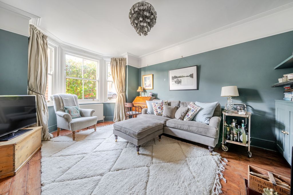 Property photo 2 of 14